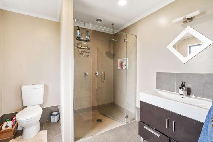 185 Centre Road Momona_13