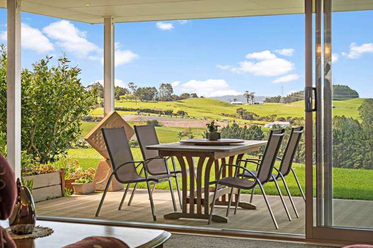 1518 Old North Road Helensville_13