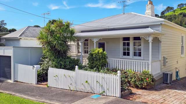 14 Owens Road Devonport_1