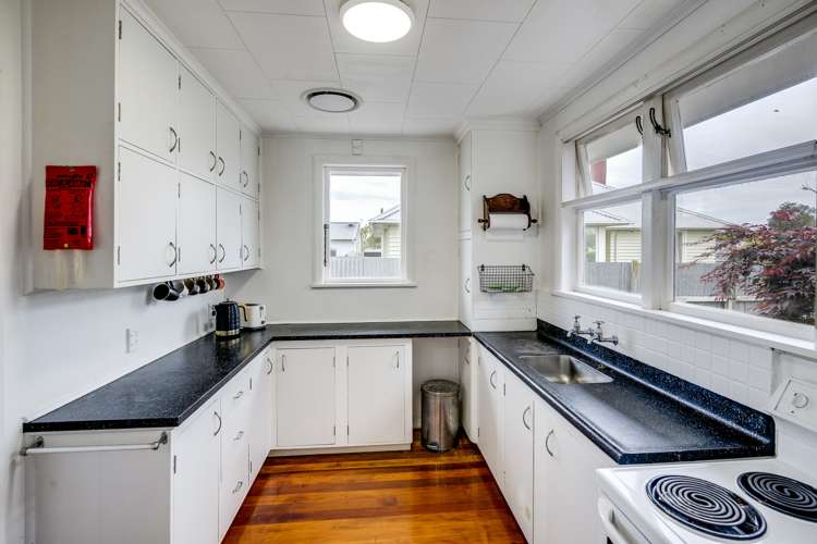 20 Neal Crescent_0