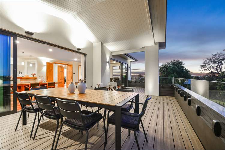 145 Lake Crescent Hamilton Lake_7