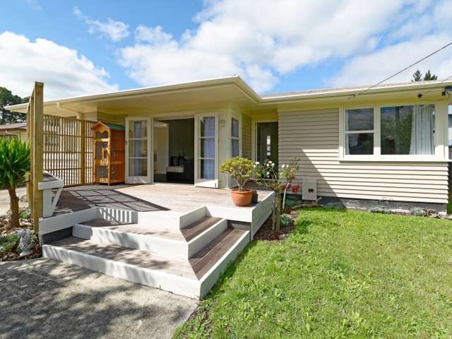 62 Southsea Crescent Silverdale_2