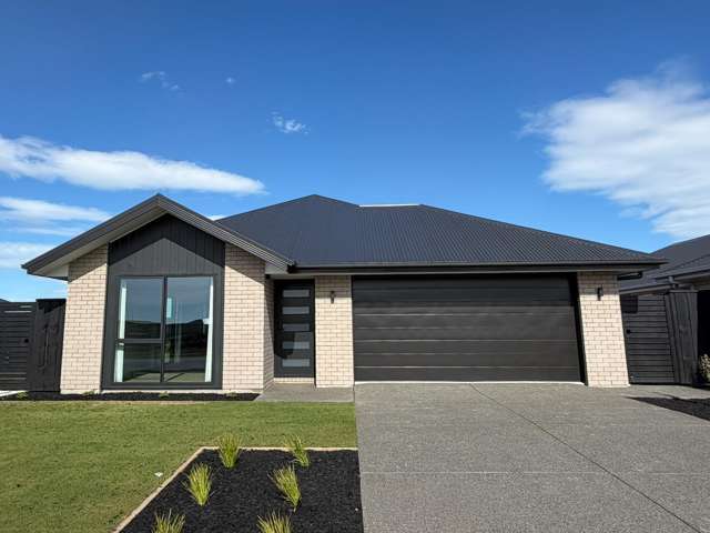 Lovely brand new family home in Broadfield Grange
