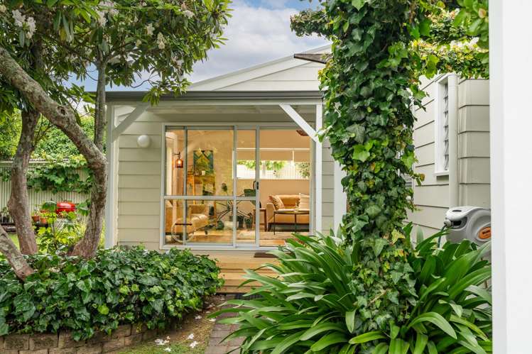 536 Grey Street Hamilton East_22