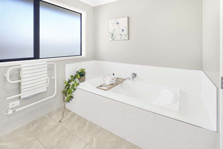 23 Heathfield Avenue Huntington_15