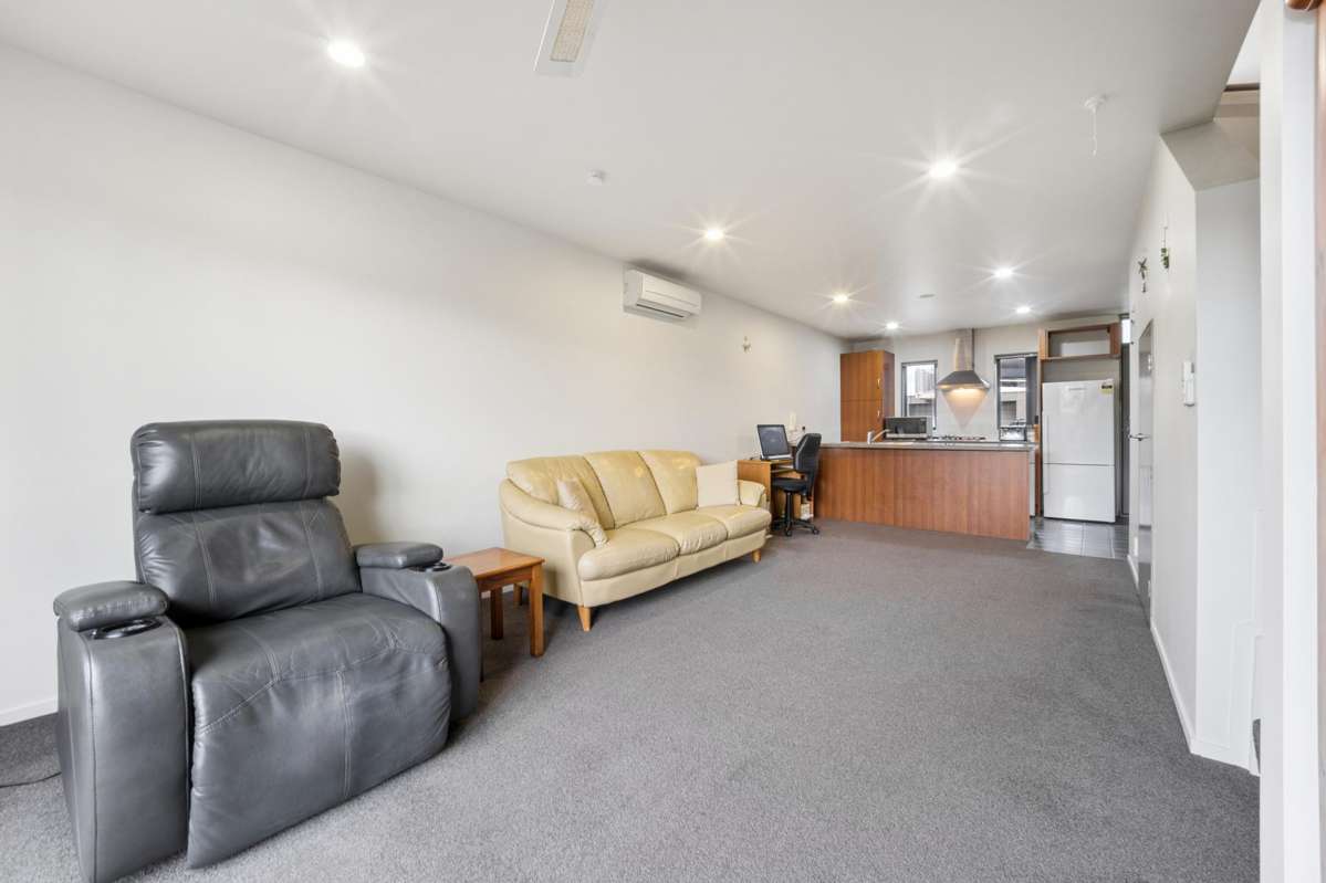 67/42 Holly Street_4