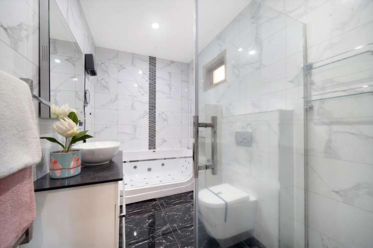 18a Mcilroy Avenue Hillsborough_35