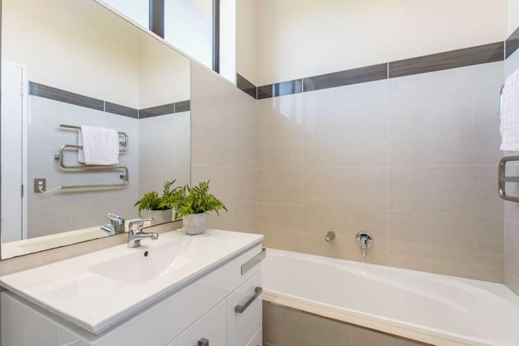 1 Northbrook Close Greenhithe_10