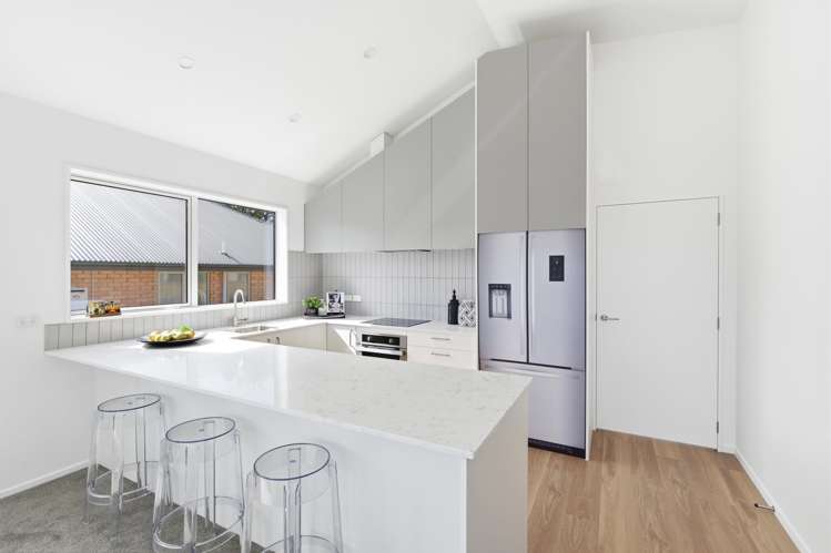 69a and 69b Smith Street Woolston_10