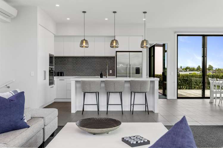 8 Kurapoto Lane Rainbow Point_4