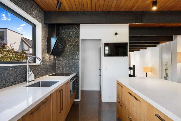 69 Innes Road Merivale_11