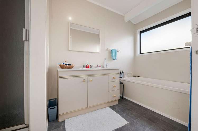 23 Moverley Place Pukete_11