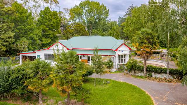 58, 58a 58b White Road Otane_1