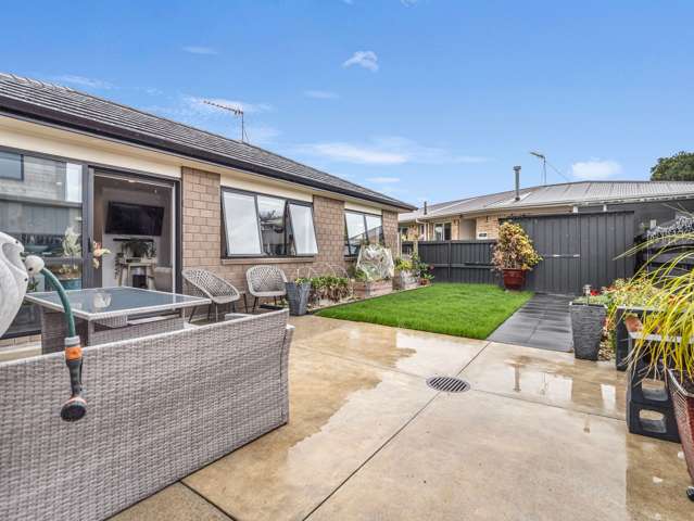 FOLLOW YOUR HEART TO THIS HEATH STREET HOME