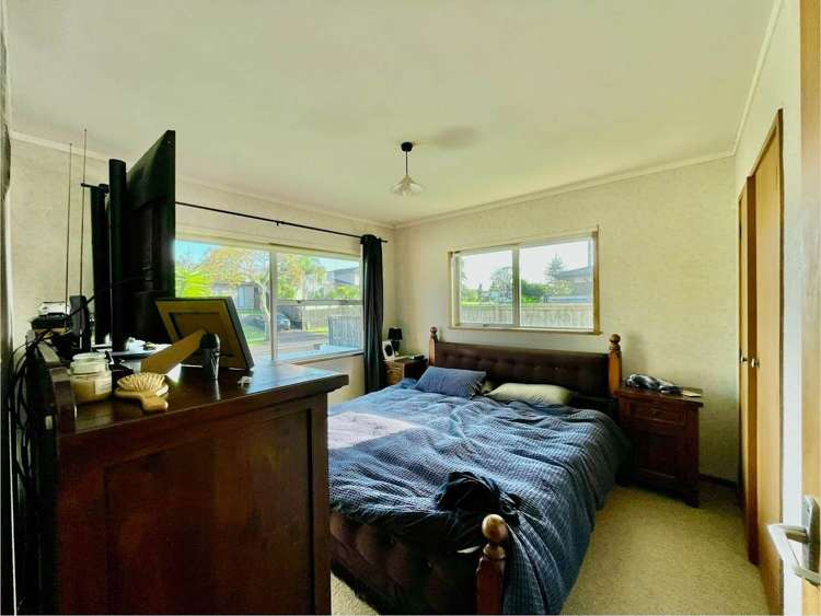 22 Fratley Avenue Farm Cove_9