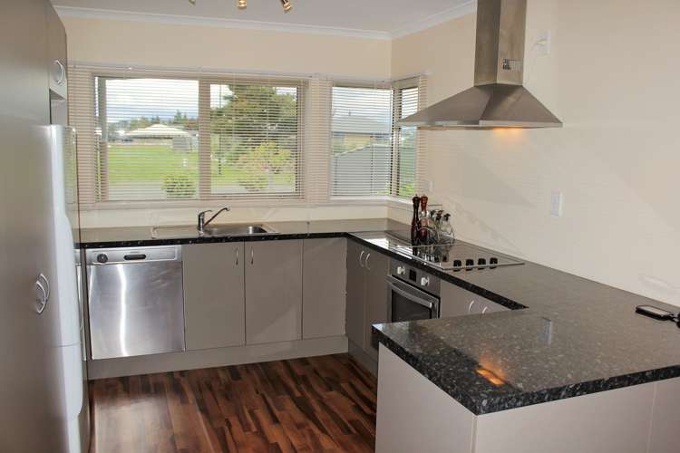 13 Wet Jacket Place Te Anau_5