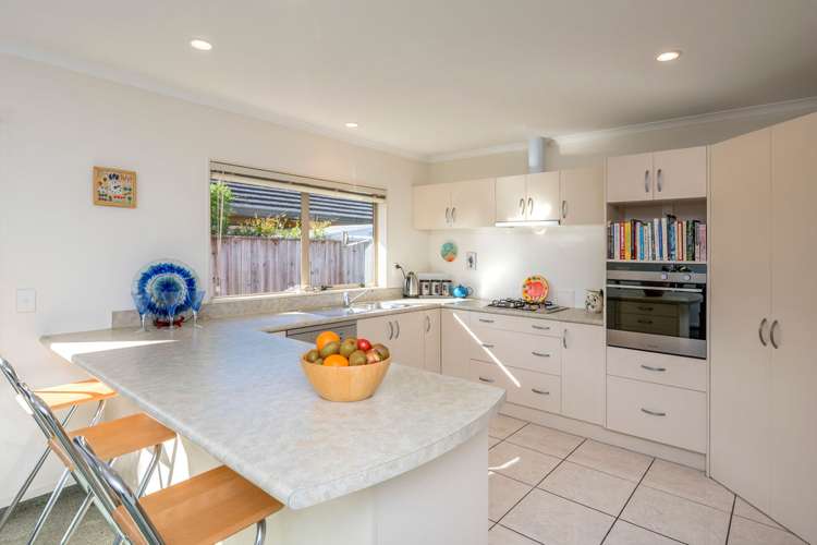 9 Nicholas Place Waikanae Beach_1