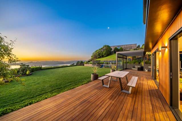 SECLUDED & PRIVATE FAMILY LIVING AT IT'S BEST!