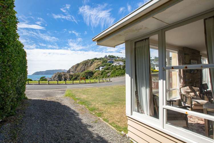 3 Terrace Road Titahi Bay_4