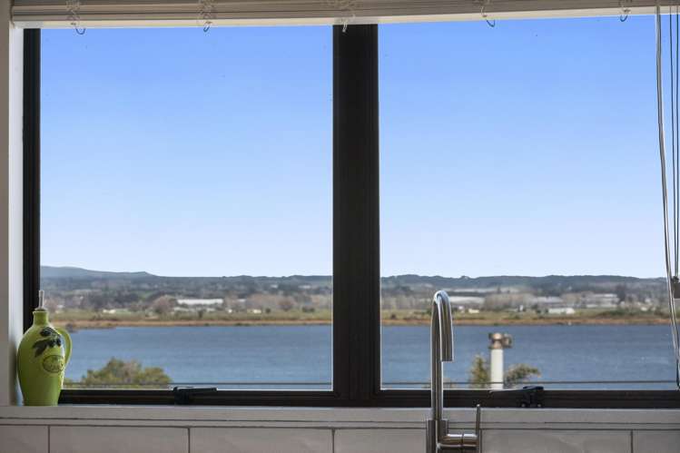 575 Pukehina Parade_5