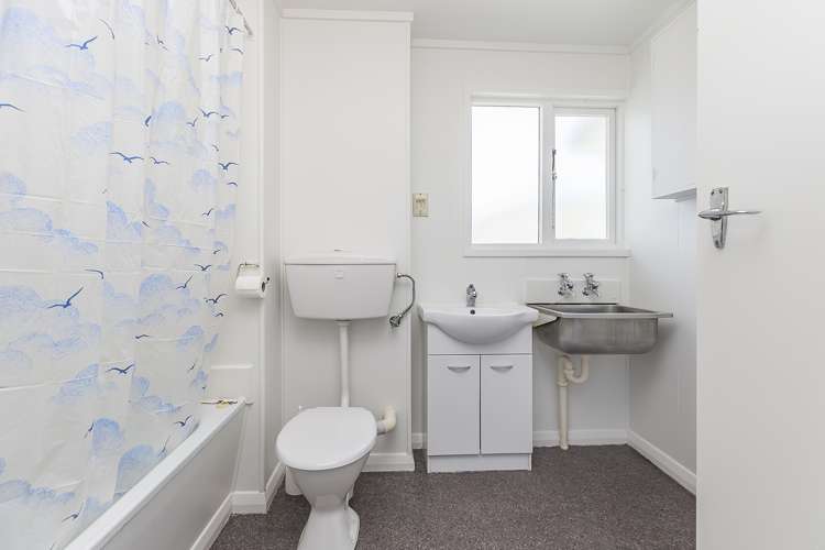 1/10 Angus Avenue Berhampore_9