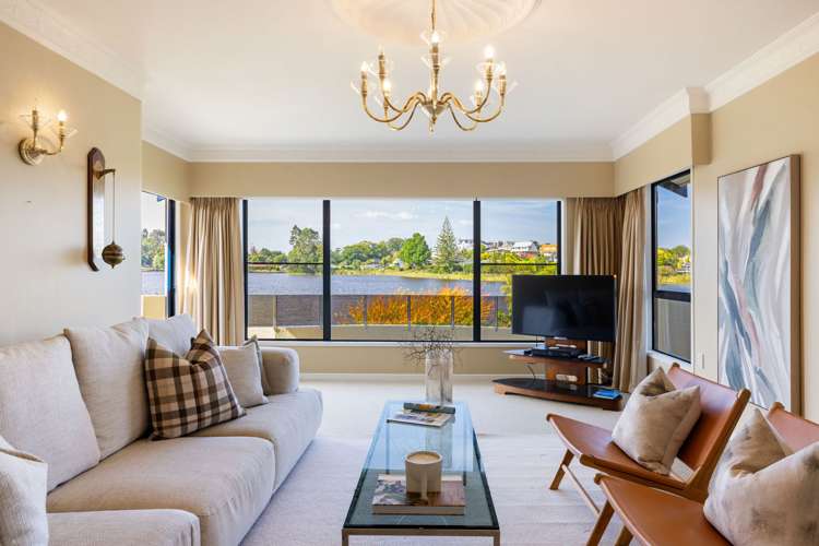 76 Lake Crescent Hamilton Lake_9