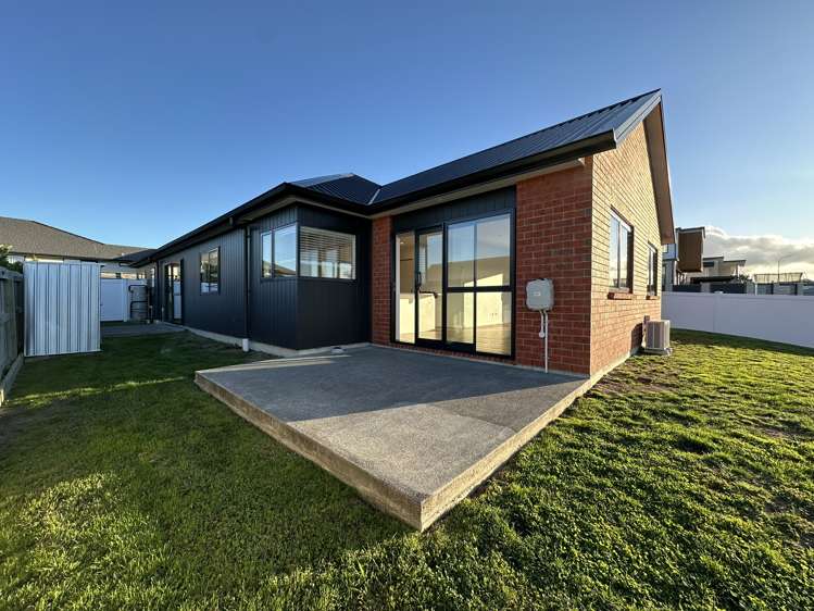 56 Riverhead Point Drive Riverhead_17