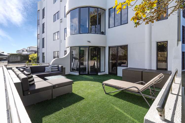 1/23 Coates Avenue Orakei_13