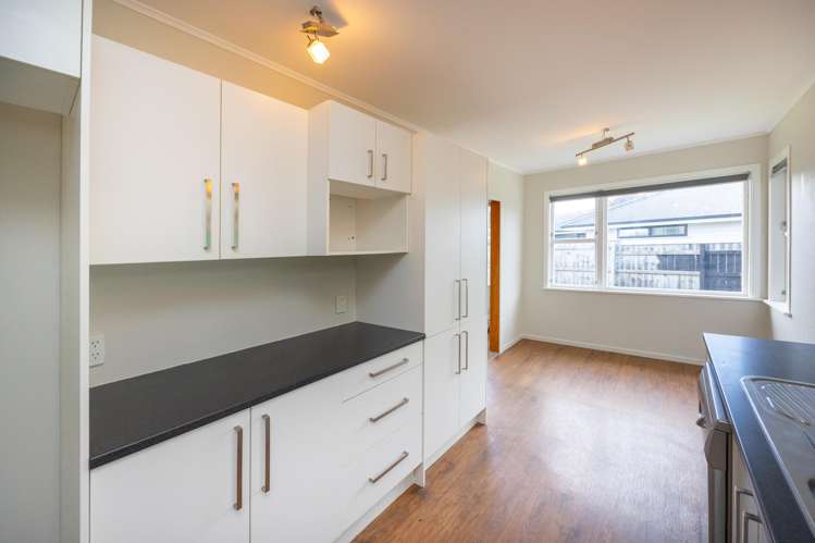 5 Reid Line West Feilding_12