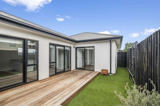 5/7 Vickerys Road Wigram_1