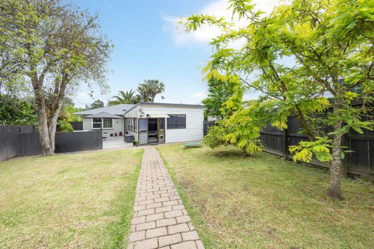 70 Barrys Road Glendene_11