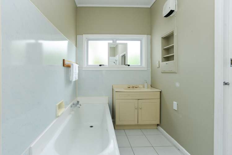 815 Kennedy Road Raureka_15