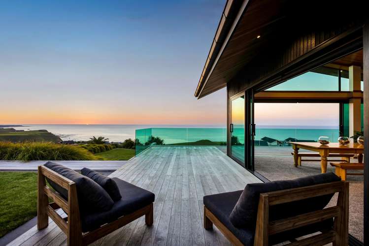 24 Washer Road Omata_48