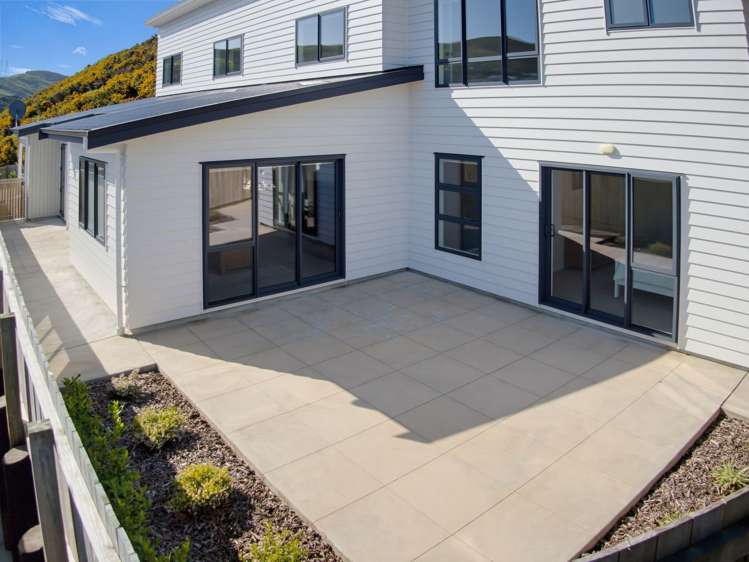 33 Farnworth Tce Churton Park_0