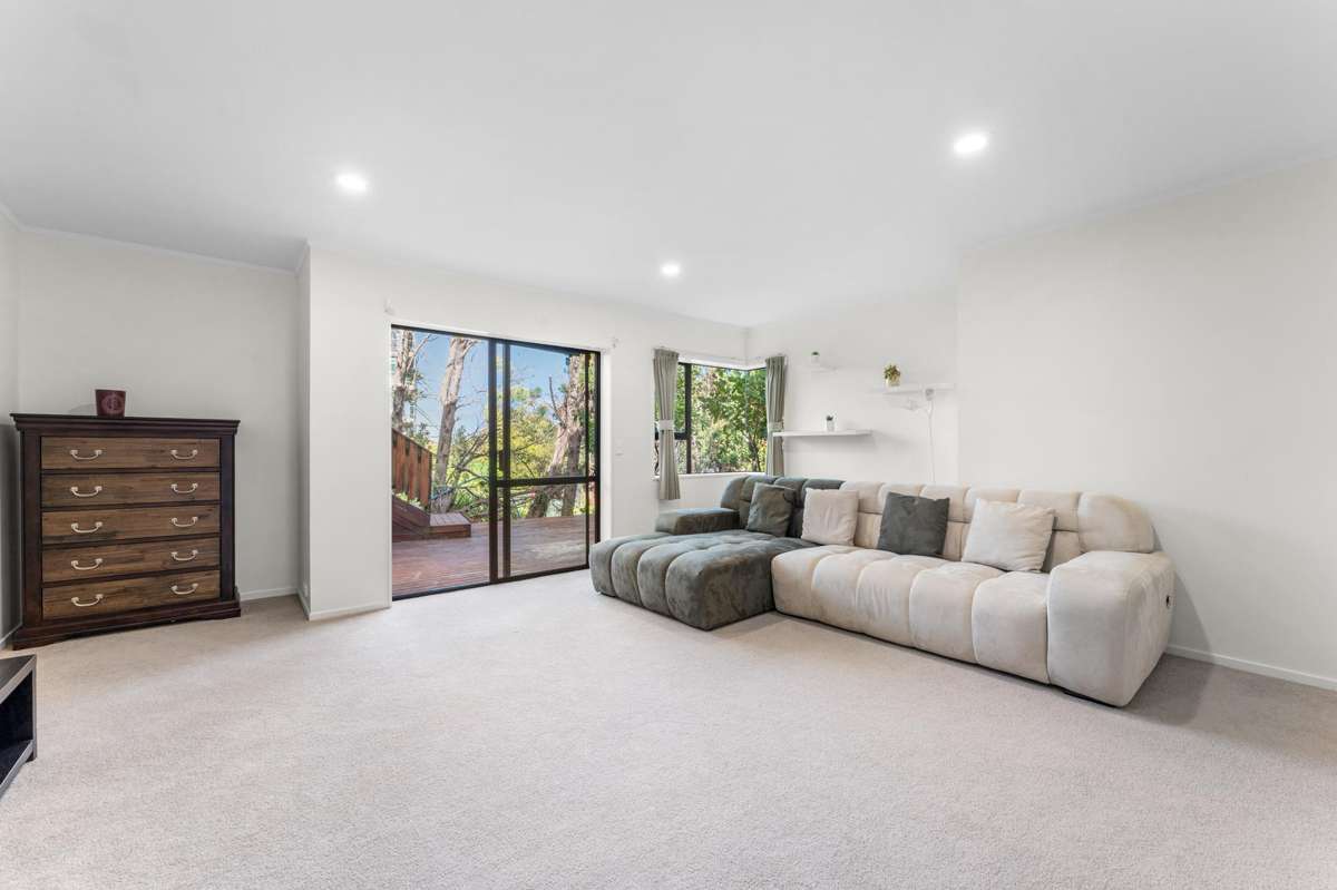 2/113 Pupuke Road_4