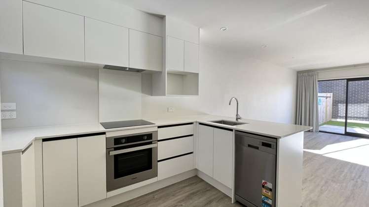 25/137 Hall Avenue 10683_0