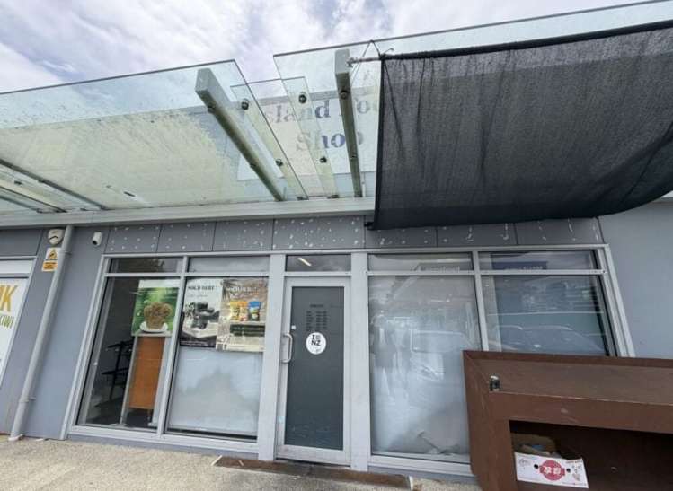 Retail 2/124 Henderson Valley Road Waitakere_8