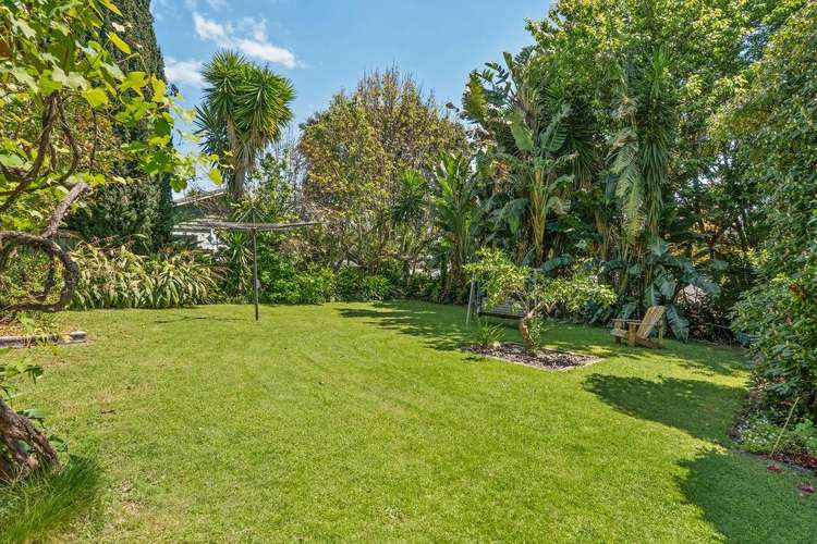 18 Bristol Avenue Brookfield_14