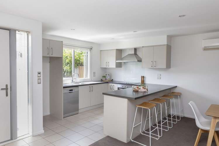 5/5 Yew Tree Lane Hillmorton_7