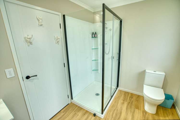 174 Coulson Road Paroa_28