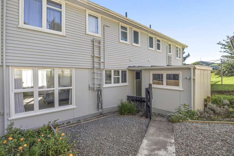 8A - 8B Devon Place Cannons Creek_18