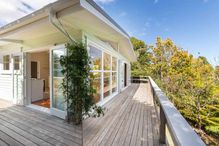 33 Chorley Avenue Massey_12