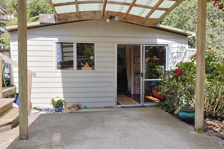 22 Pohue Creek Road Waiomu_4