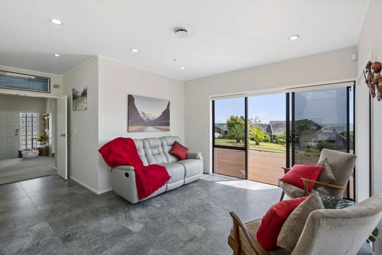 2 Gillard Place Eastern Beach_18