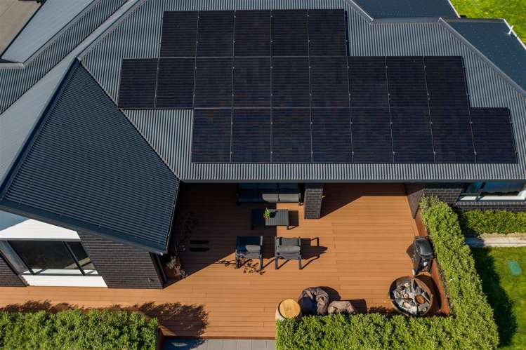 37 Birchwood Avenue Burleigh_39