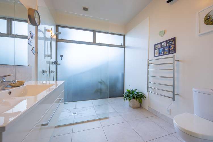 2 Hardie Place Albert Town_17