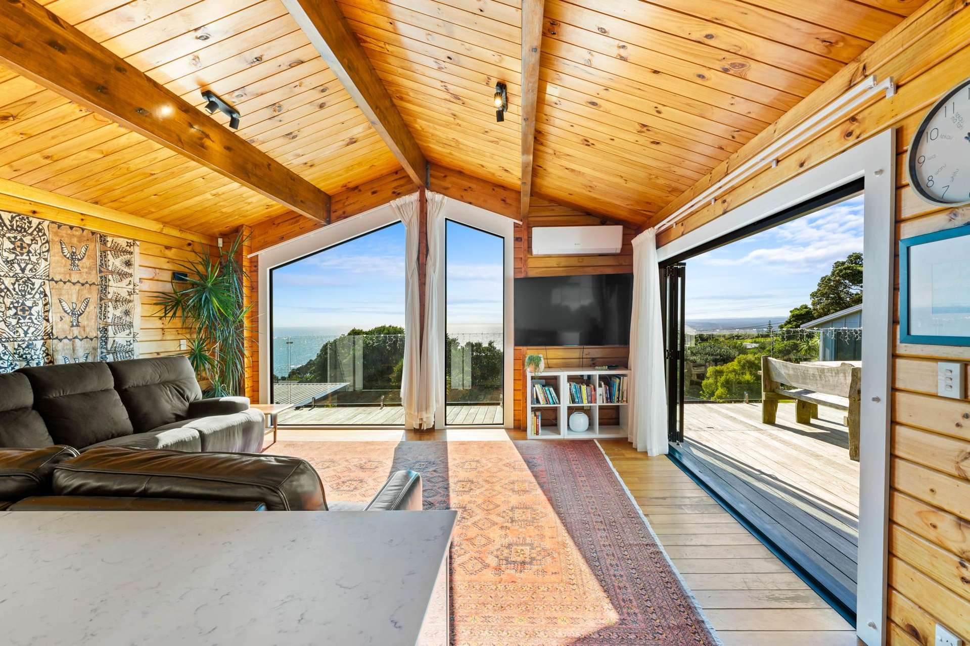 3 Edwin Mitchelson Road Muriwai Beach_0