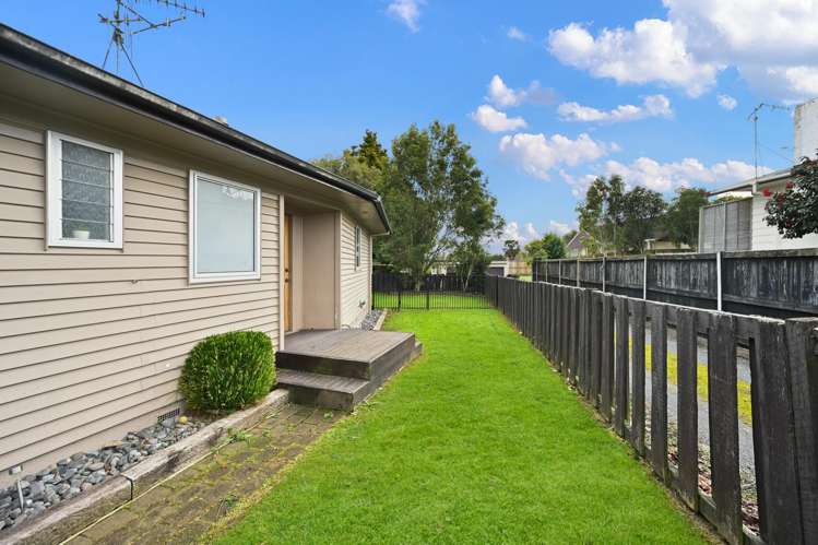 78 Amanda Avenue Dinsdale_1
