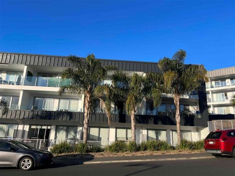 210/17 Link Crescent Stanmore Bay_4