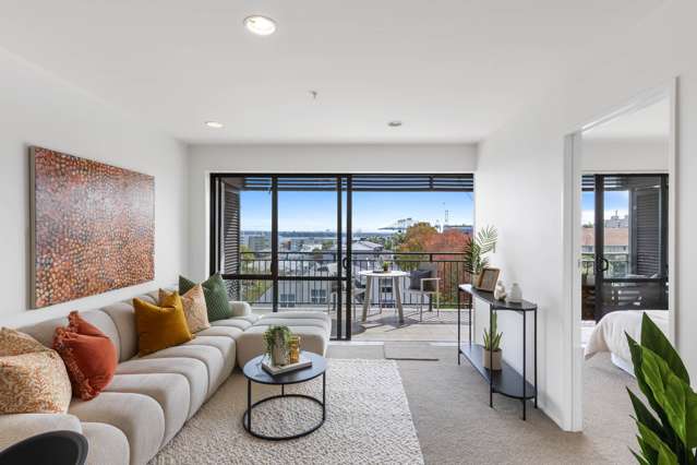 Modern 2-Bedroom Apartment with Study, 2 Bathr...